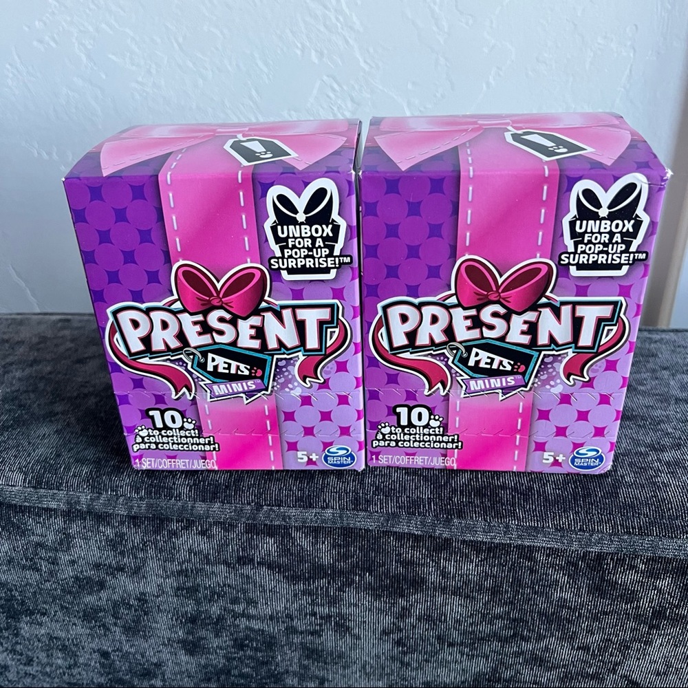 NIB Present Pets Minis- 2 Pack